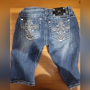 Miss Me Bermudas Size 26